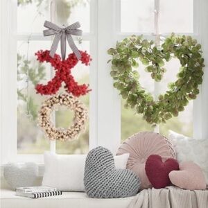 Grandin Road Whimsical XO Door Swag